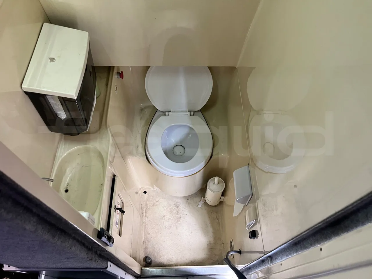 Volvo Barbi Genesis B12B/EURO 3 - 279kW - 12m - toilette accessories photo