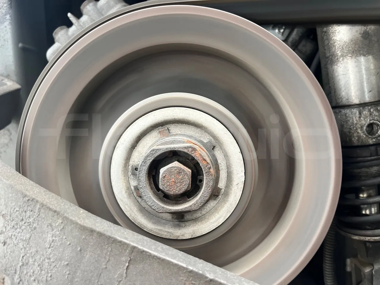 Volvo Barbi Genesis B12B/EURO 3 - 279kW - 12m - air conditioning compressor