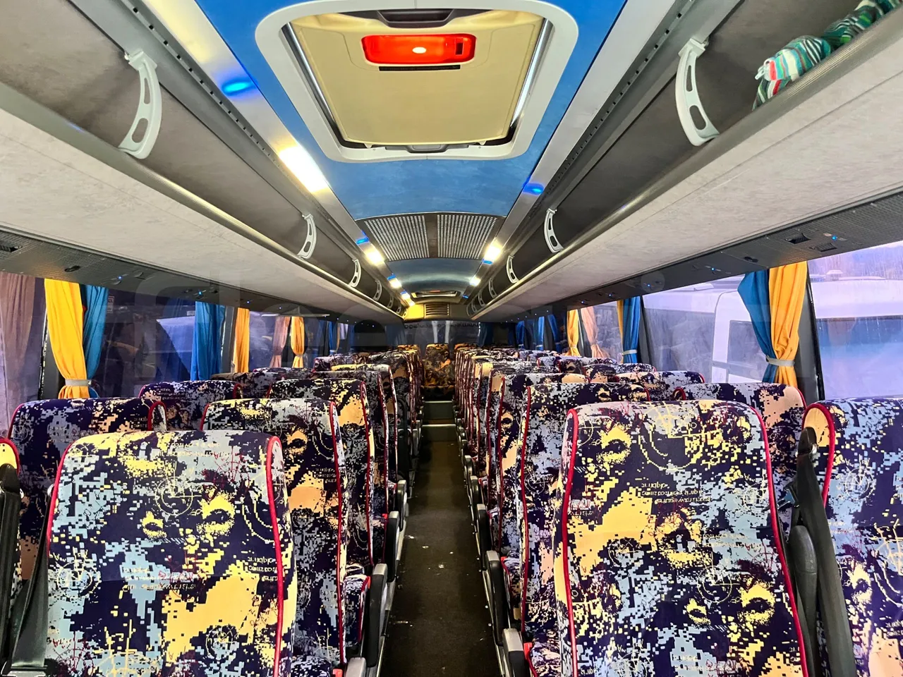 Volvo Barbi Genesis B12B/EURO 3 - 279kW - 12m - interior reverse seats driver height