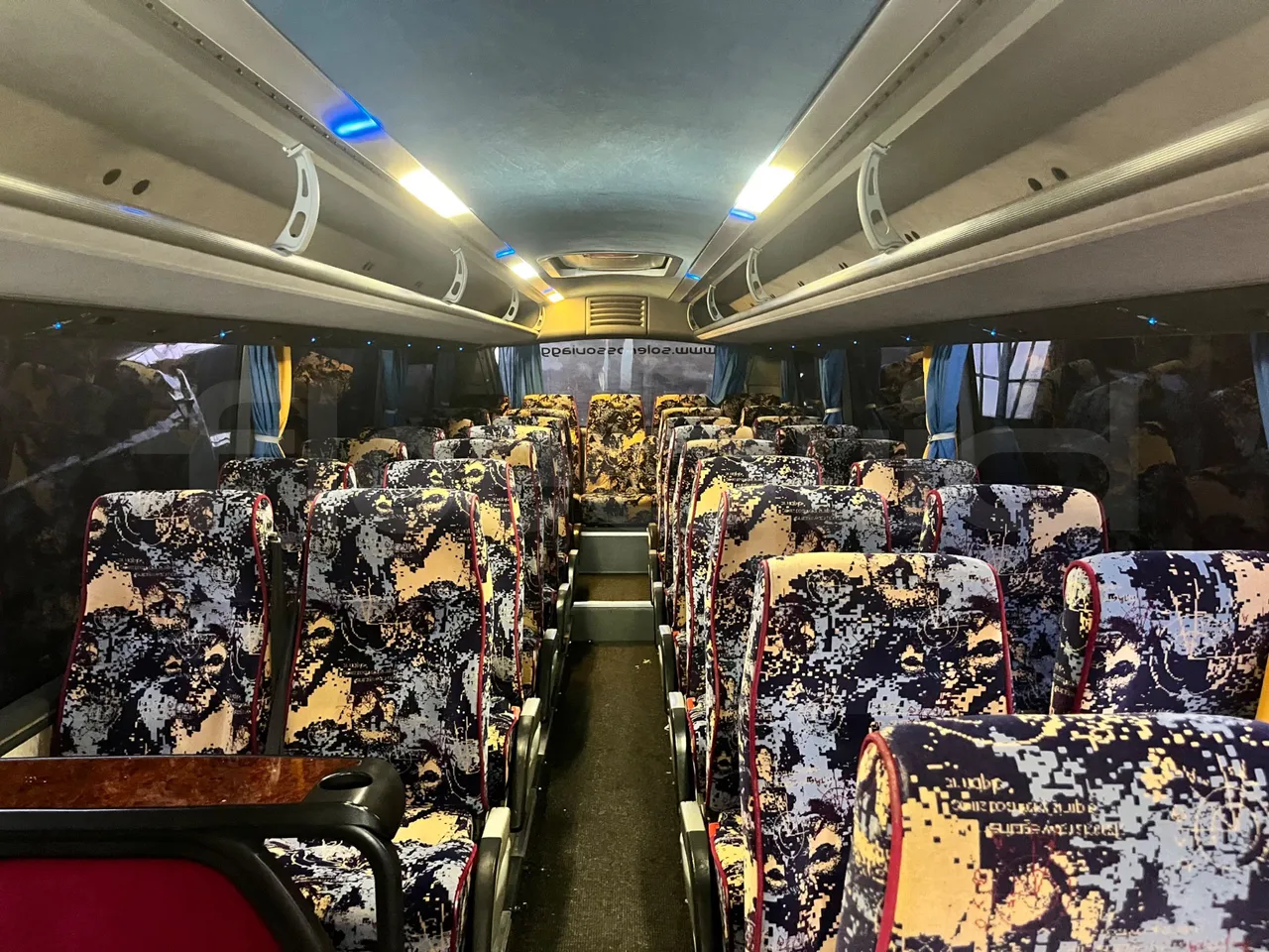 Volvo Barbi Genesis B12B/EURO 3 - 279kW - 12m - reverse view middle aisle