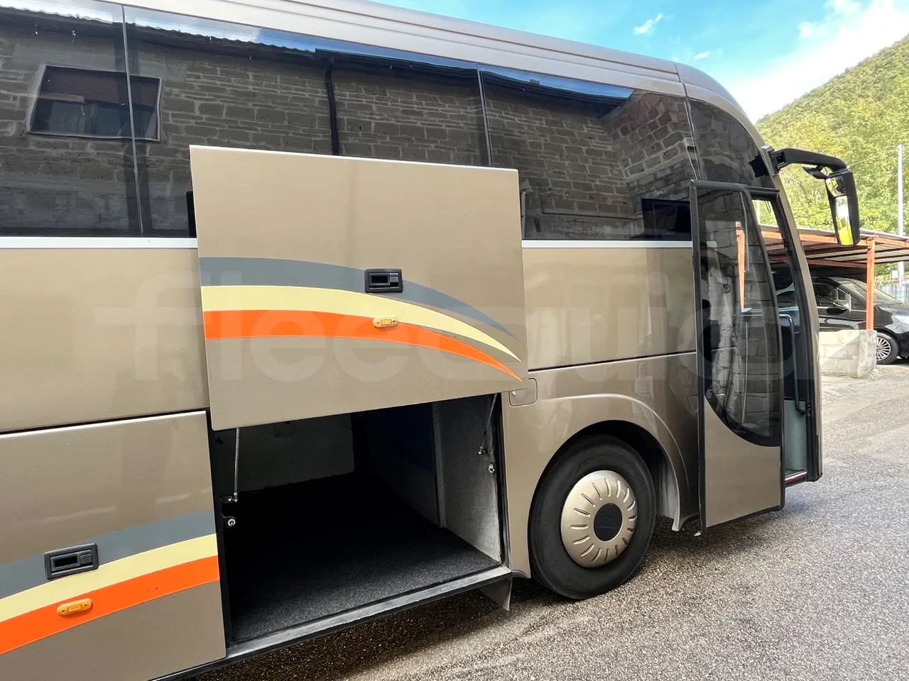 Volvo Barbi Genesis B12B/EURO 3 - 279kW - 12m - platform open photo