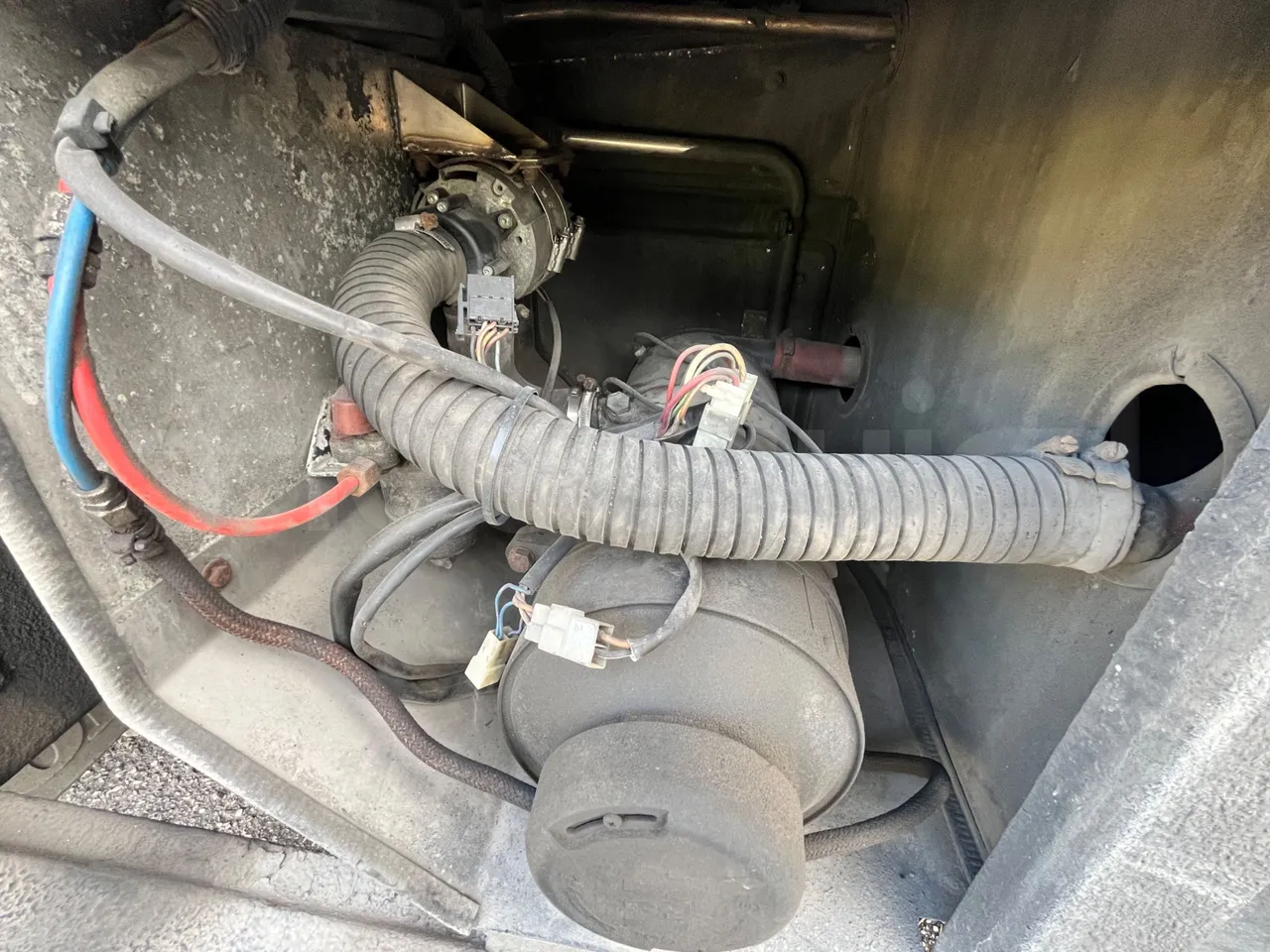 Volvo Barbi Genesis B12B/EURO 3 - 279kW - 12m - preheater webasto photo