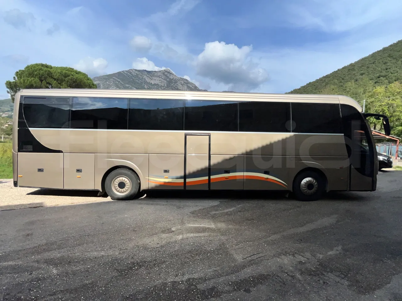 Volvo Barbi Genesis B12B/EURO 3 - 279kW - 12m - right side doors closed