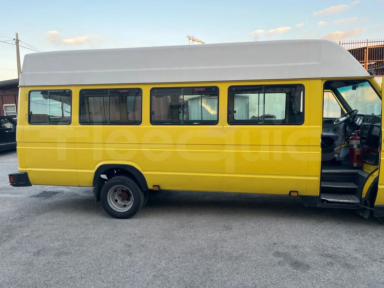 Iveco A45E10 28 - Euro2 - 76kW - 6.860mt - front door 3 open