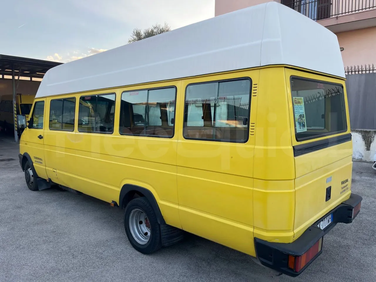 Iveco A45E10 28 - Euro2 - 76kW - 6.860mt - 3/4 left rear side