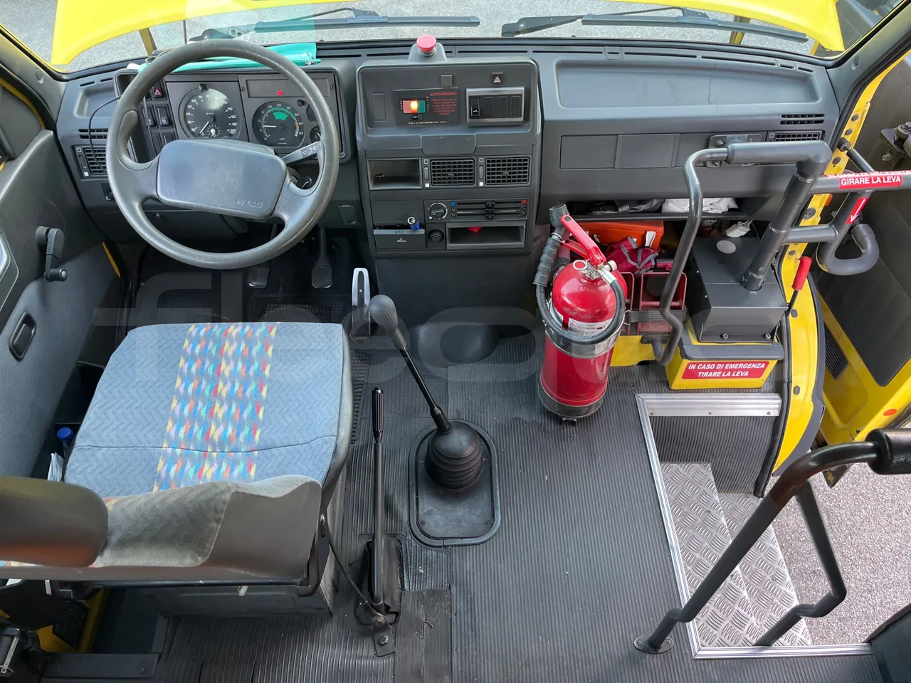 Iveco A45E10 28 - Euro2 - 76kW - 6.860mt - buttons panels on