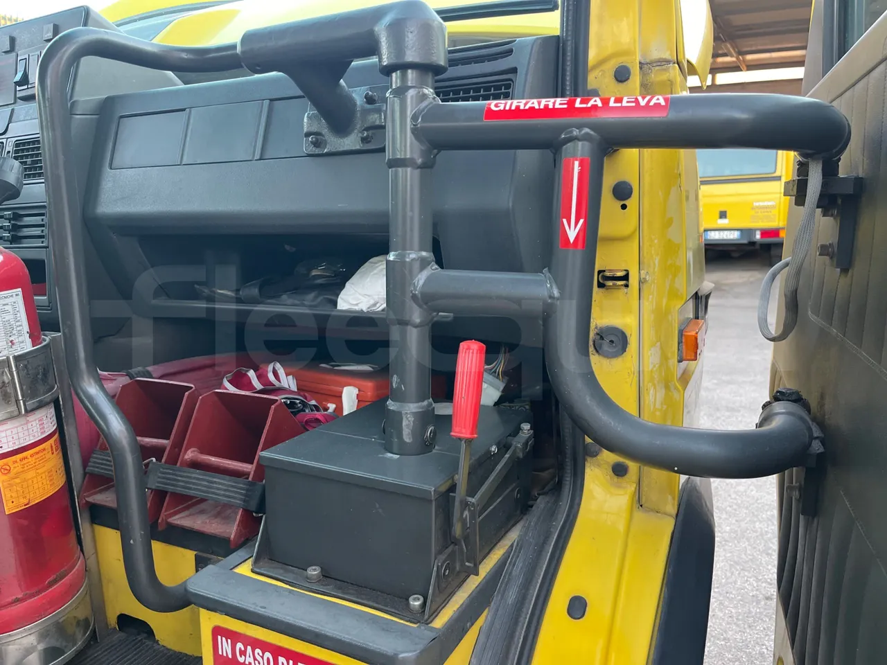 Iveco A45E10 28 - Euro2 - 76kW - 6.860mt - door mechanism photo