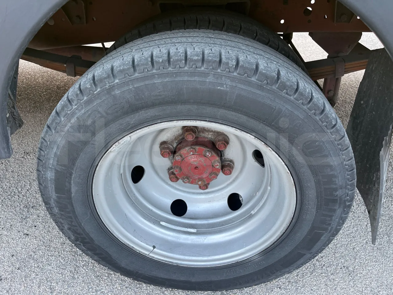 Iveco A45E10 28 - Euro2 - 76kW - 6.860mt - tread condition second axle tires right