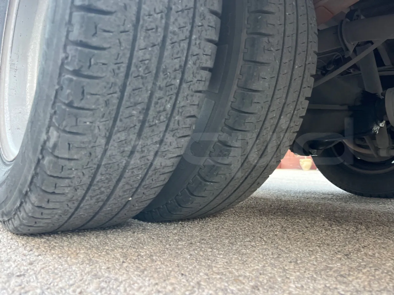 Iveco A45E10 28 - Euro2 - 76kW - 6.860mt - tread condition third axle tires right