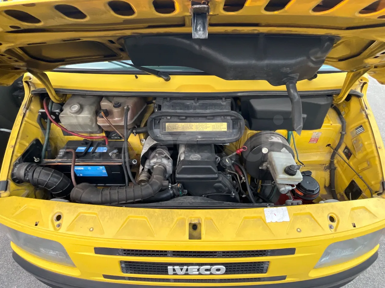 Iveco A45E10 28 - Euro2 - 76kW - 6.860mt - rear hatch open