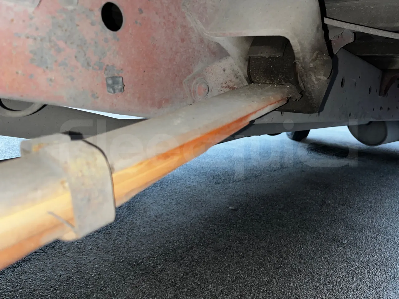 Iveco A45E10 28 - Euro2 - 76kW - 6.860mt - axle 2 shock absorbers 1 right