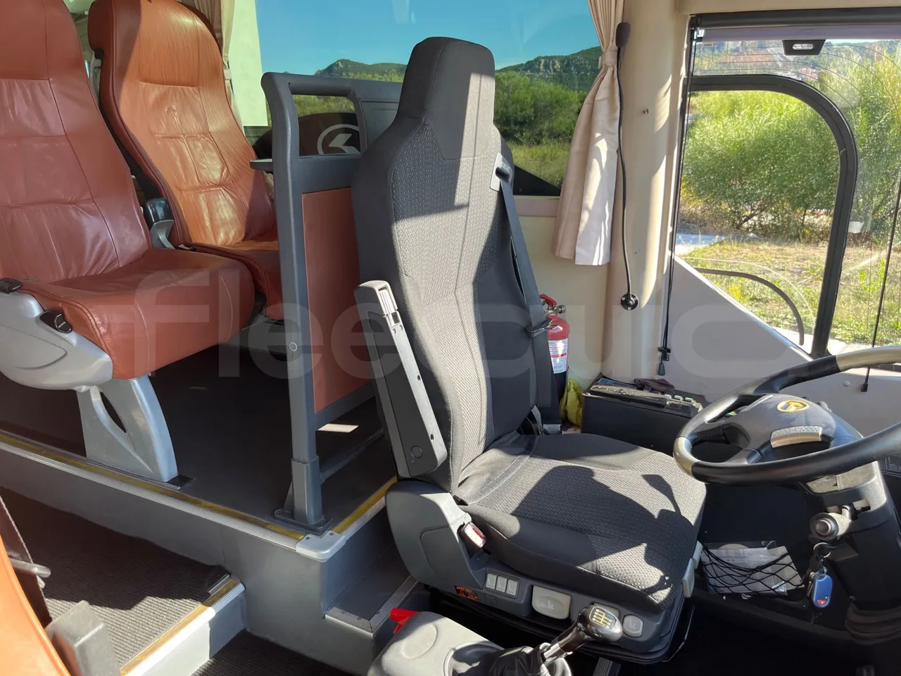 King Long XMQ6900 XMQ6900-3/ Euro 5 - 178Kw - 8,995 Mt - driver's seat photo