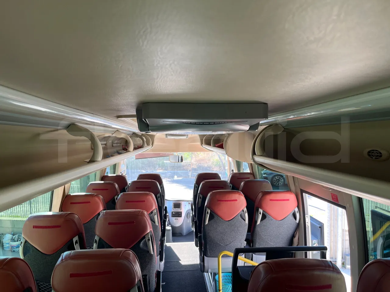 King Long XMQ6900 XMQ6900-3/ Euro 5 - 178Kw - 8,995 Mt - overhead compartments photo