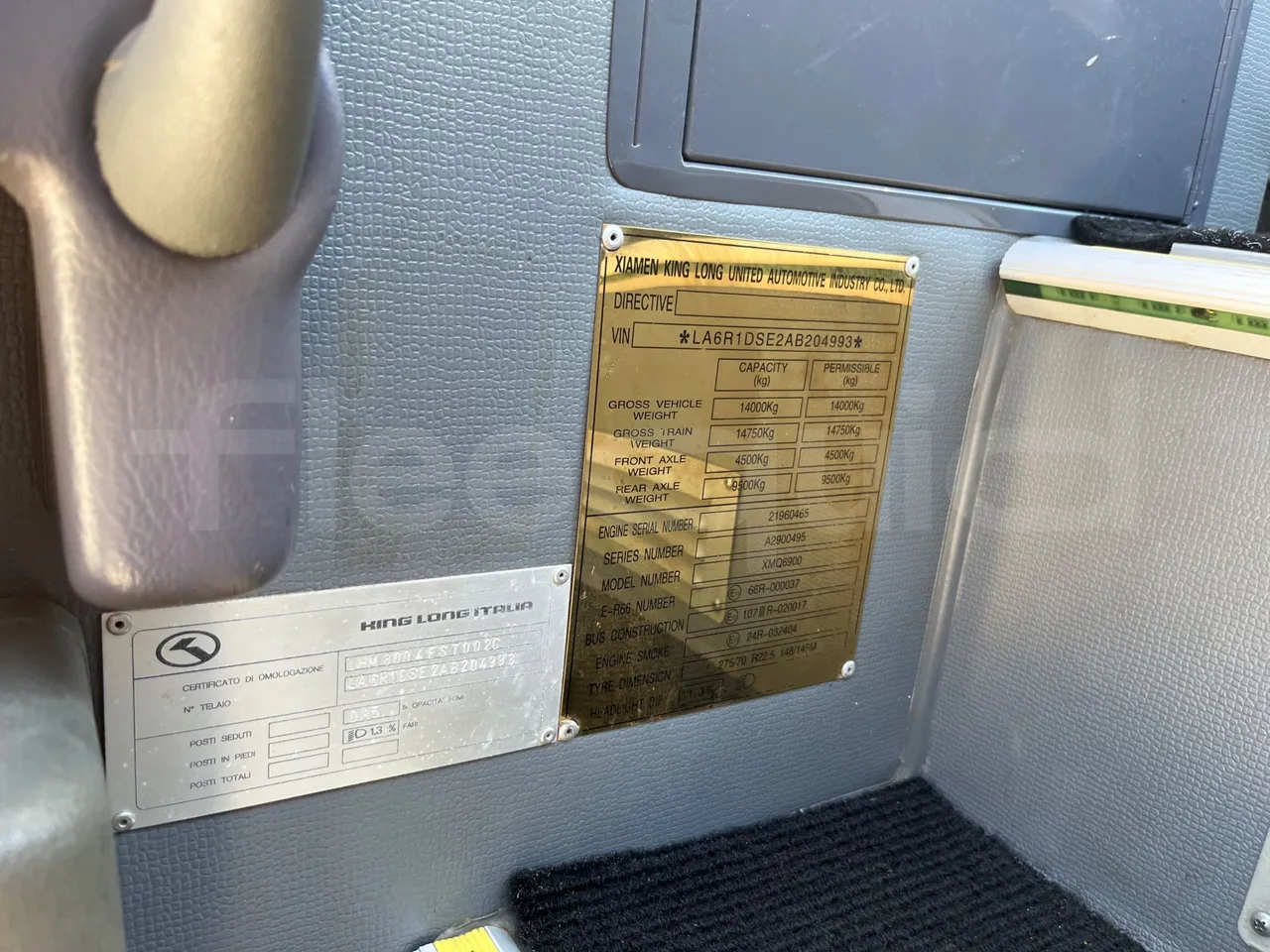 King Long XMQ6900 XMQ6900-3/ Euro 5 - 178Kw - 8,995 Mt - vehicle plate photo