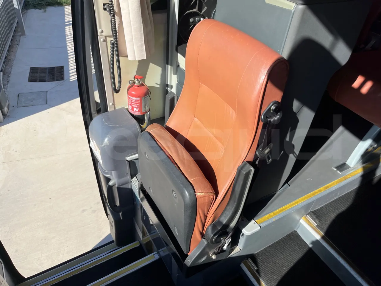 King Long XMQ6900 XMQ6900-3/ Euro 5 - 178Kw - 8,995 Mt - hostess seat photo