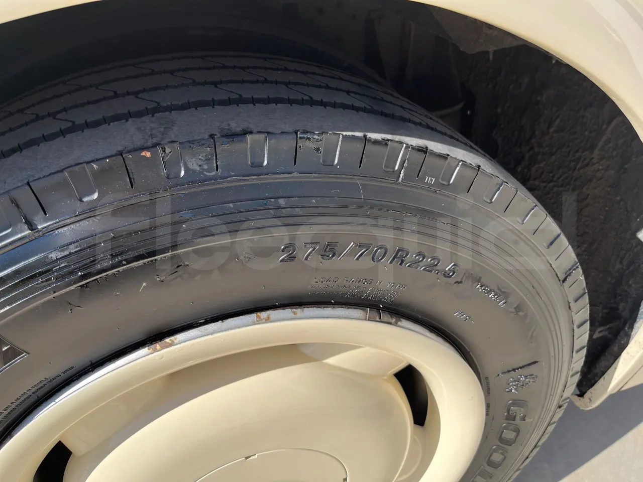 King Long XMQ6900 XMQ6900-3/ Euro 5 - 178Kw - 8,995 Mt - rear left tire photo