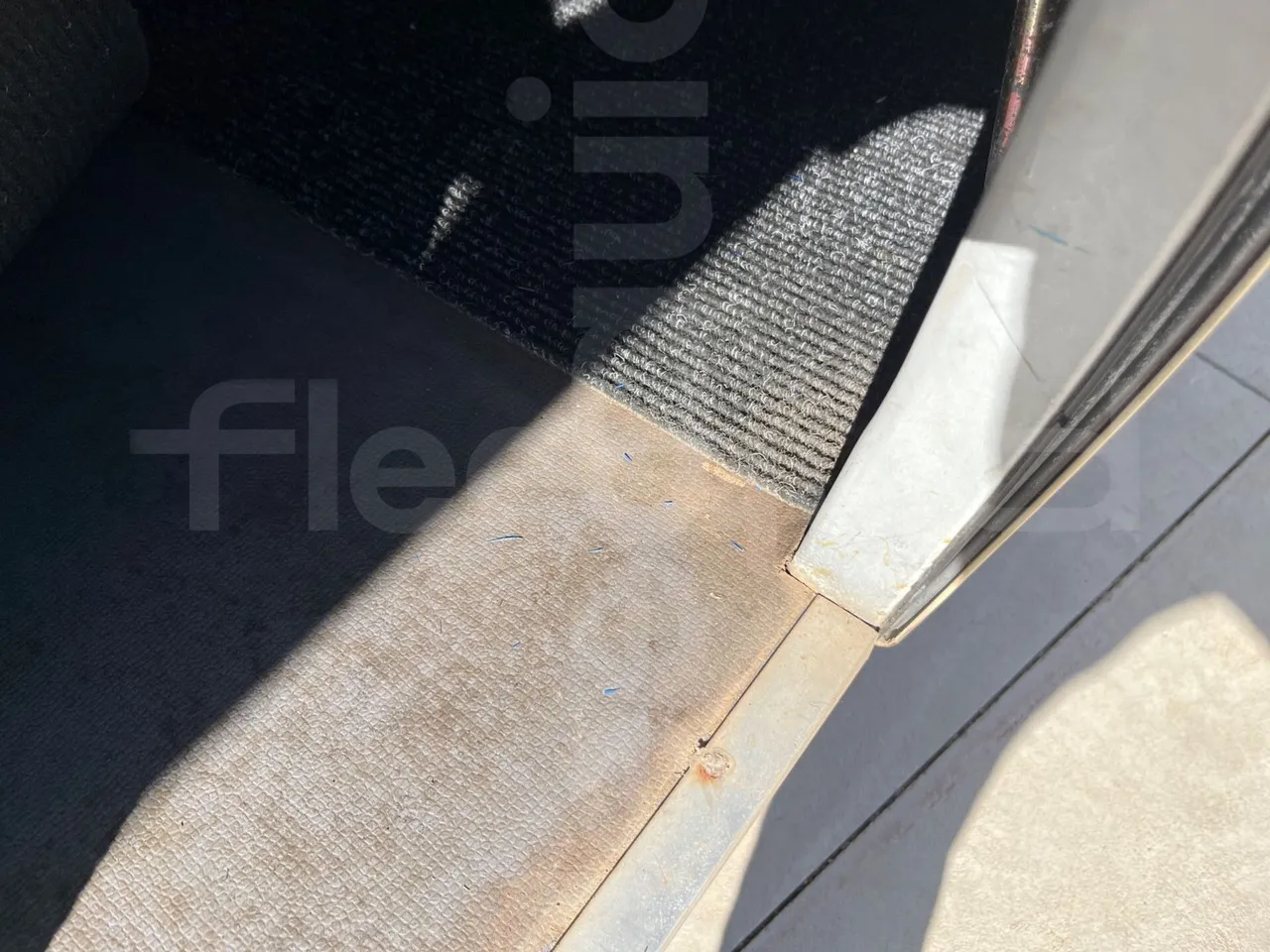 King Long XMQ6900 XMQ6900-3/ Euro 5 - 178Kw - 8,995 Mt - under carpet photo