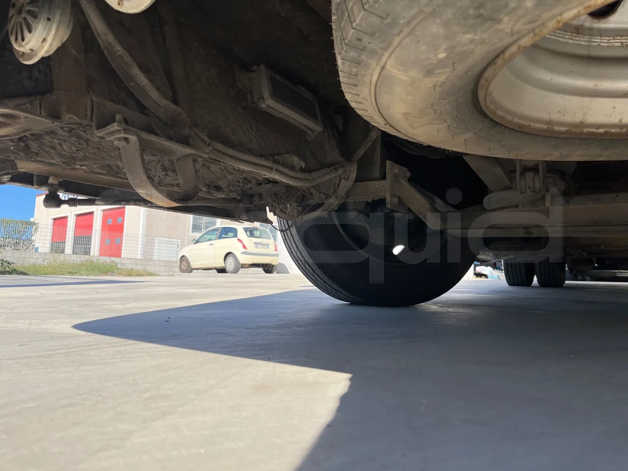 King Long XMQ6900 XMQ6900-3/ Euro 5 - 178Kw - 8,995 Mt - front axle right side