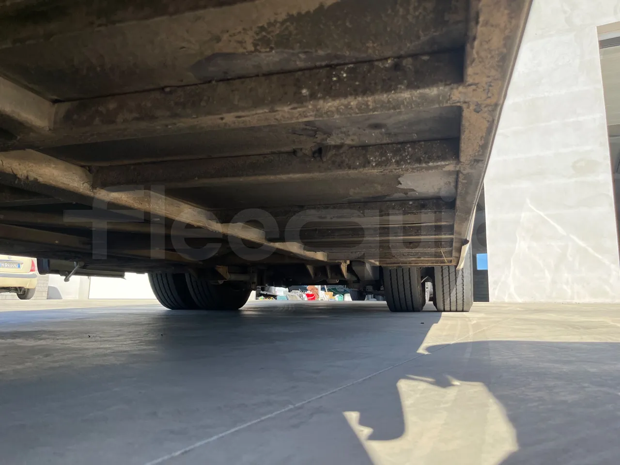 King Long XMQ6900 XMQ6900-3/ Euro 5 - 178Kw - 8,995 Mt - central undercarriage photo