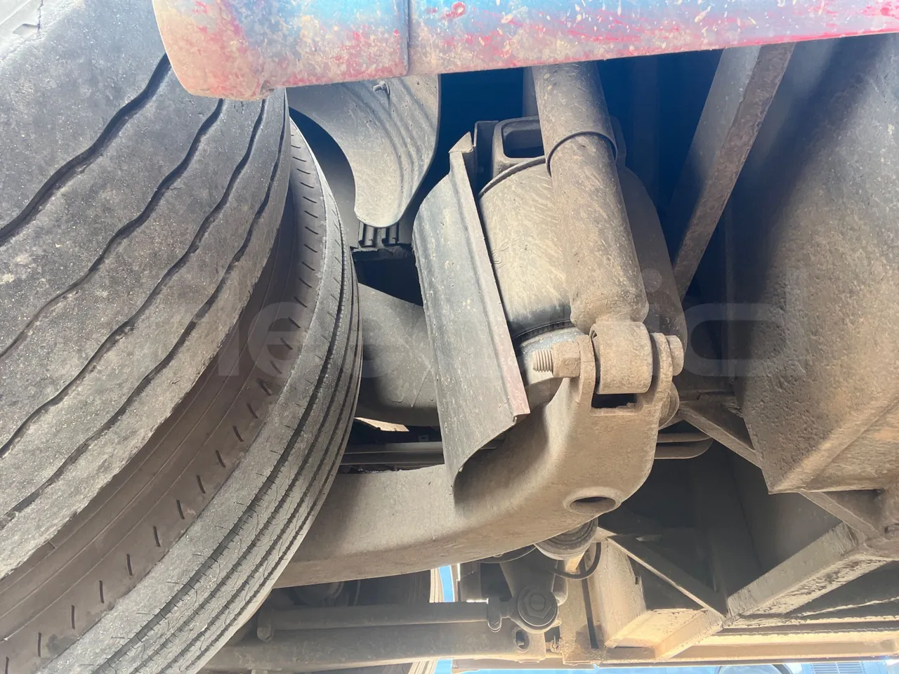 Iveco 389 - Third Axle Discs Right Side