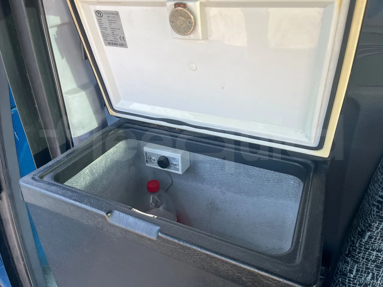 Iveco 389 - Folding Seats