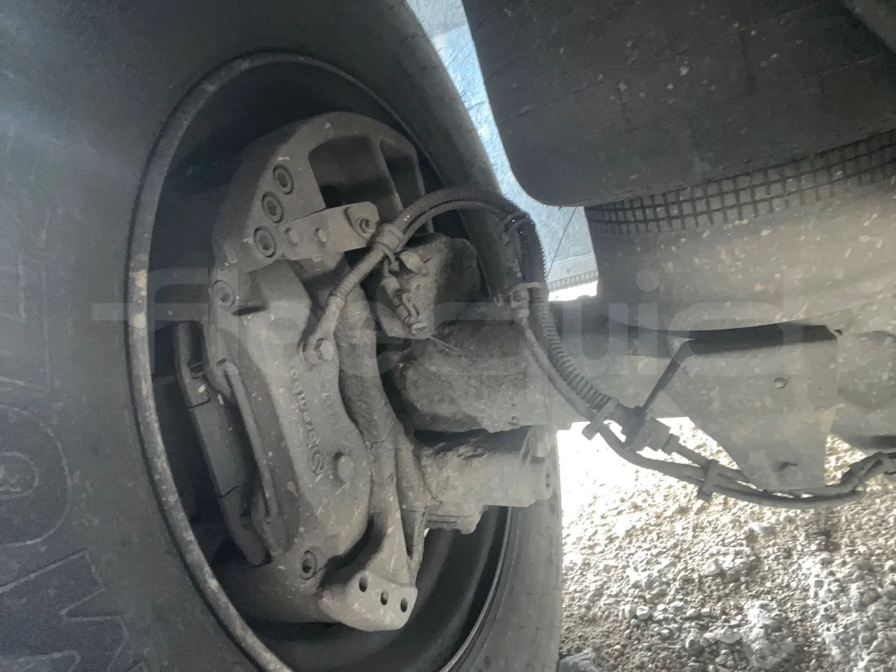 Iveco 389 - First Axle Discs Right Side