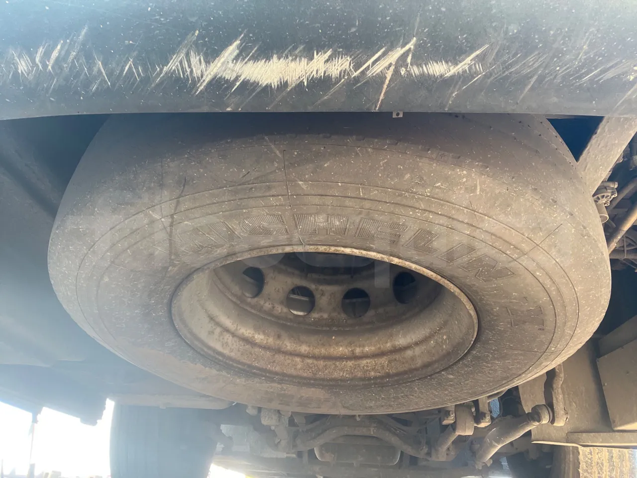 Iveco 389 - Third Axle Left Side: Tyre Thickness