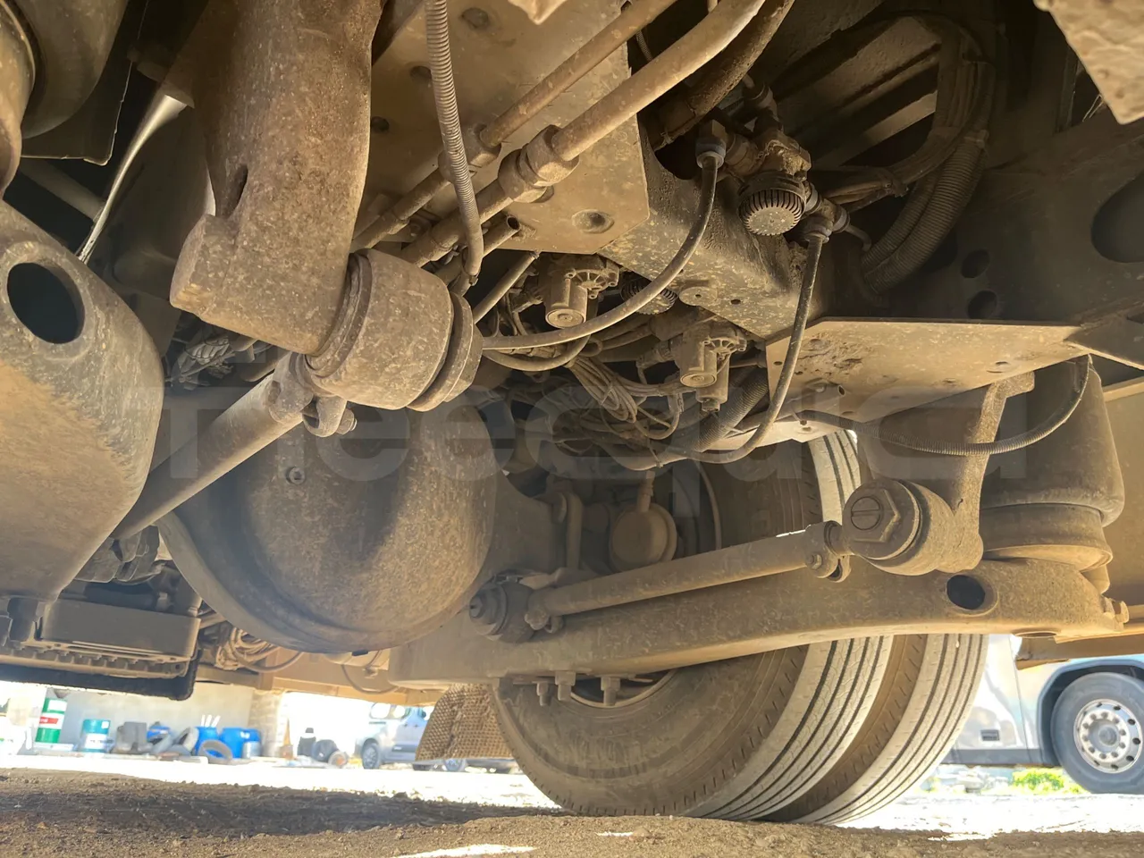 Iveco 389 - Third Axle Second Air Springs Right Side