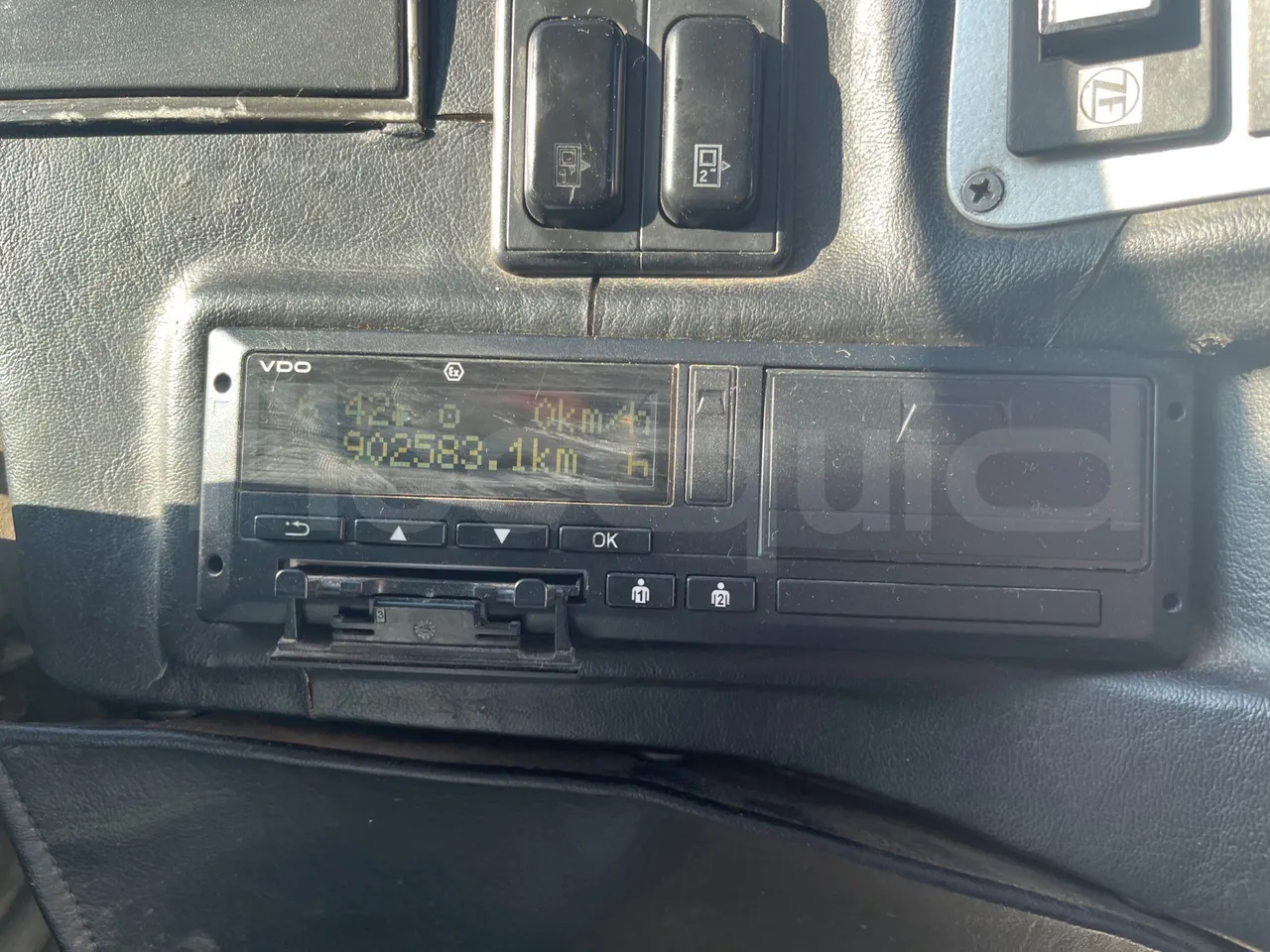 Iveco 389 - Tachograph