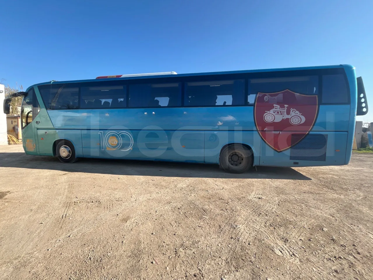 Iveco 389 - Luggage Under Carpet Photo