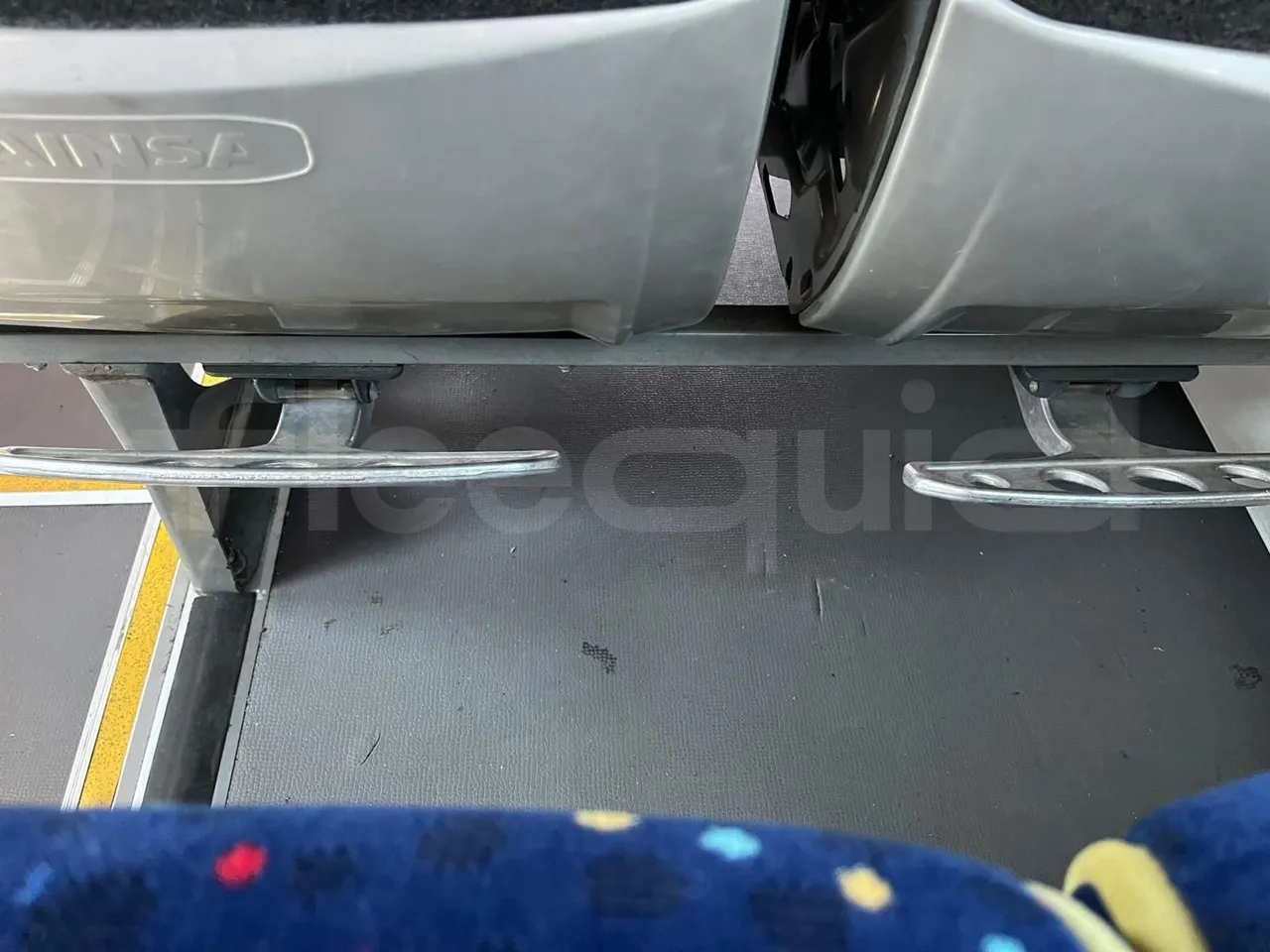 King Long XMQ6900 - roof hatch 3