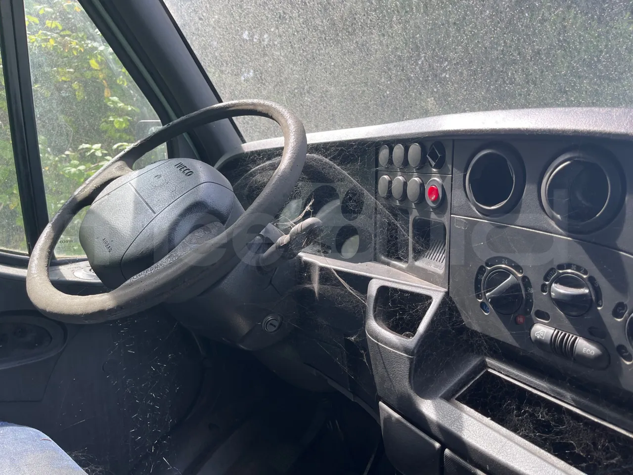 Iveco Daily 35/A - EUR3 - 85.3kW - 5.921m - dashboard lights on