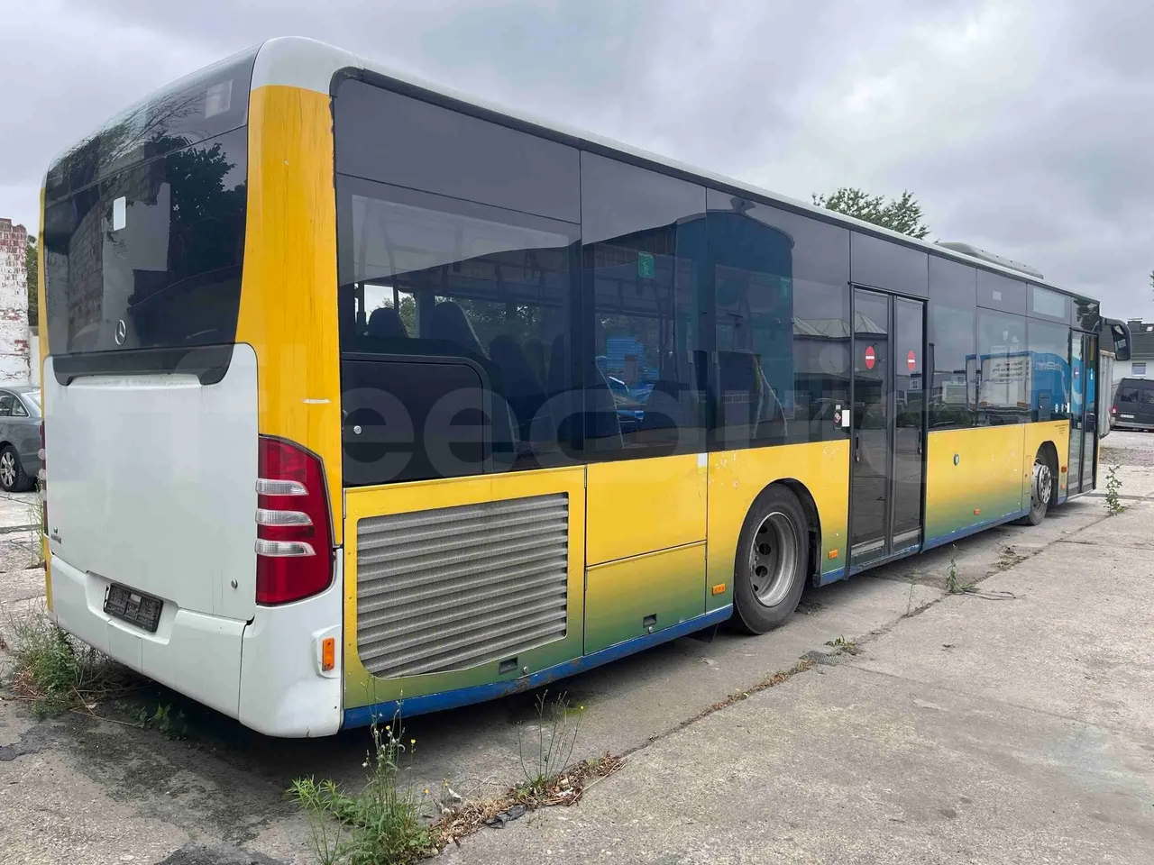 Mercedes-Benz Citaro - 3/4 right rear doors closed