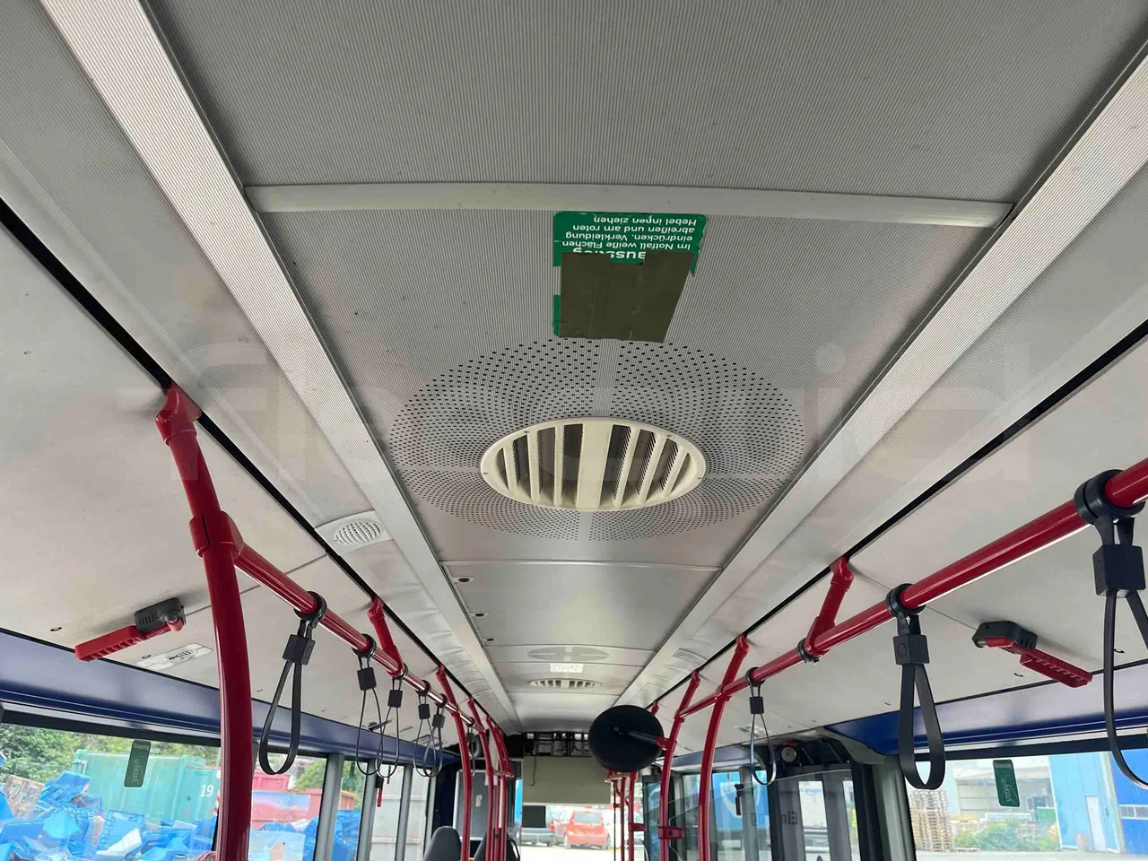 Mercedes-Benz Citaro - overhead compartments photo