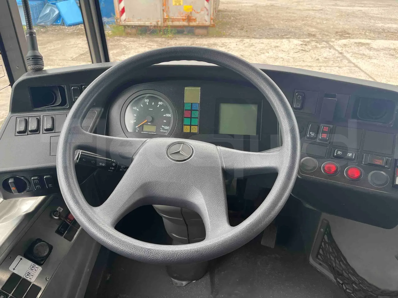 Mercedes-Benz Citaro - steering wheel photo