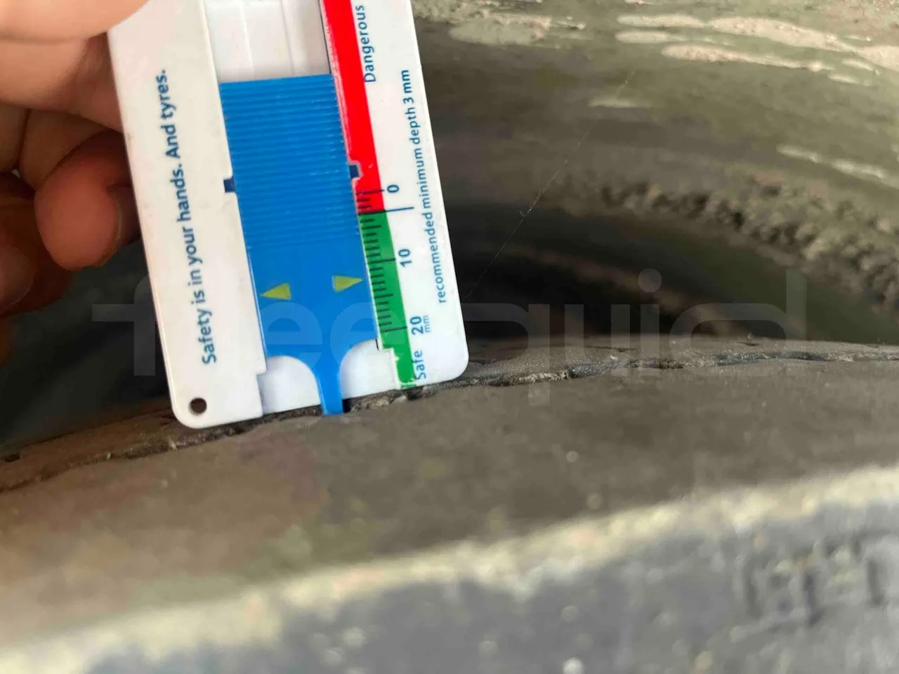 Mercedes-Benz Citaro - front left tire measurements