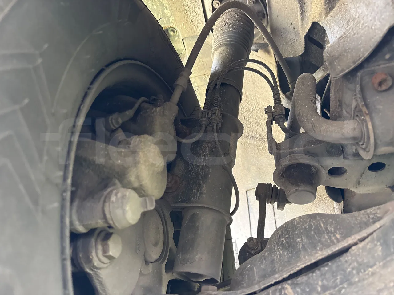 Mercedes-Benz Sprinter Mercus - Euro6 - 120kW -  6.961mt - front shock absorbers left