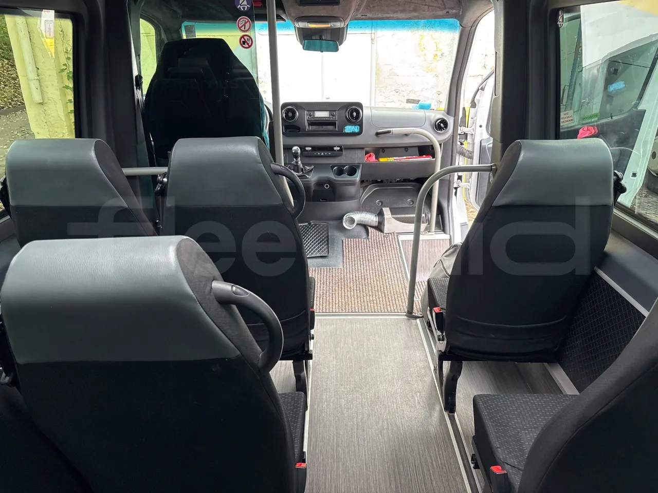 Mercedes-Benz Sprinter Mercus - Euro6 - 120kW -  6.961mt - forward view middle aisle