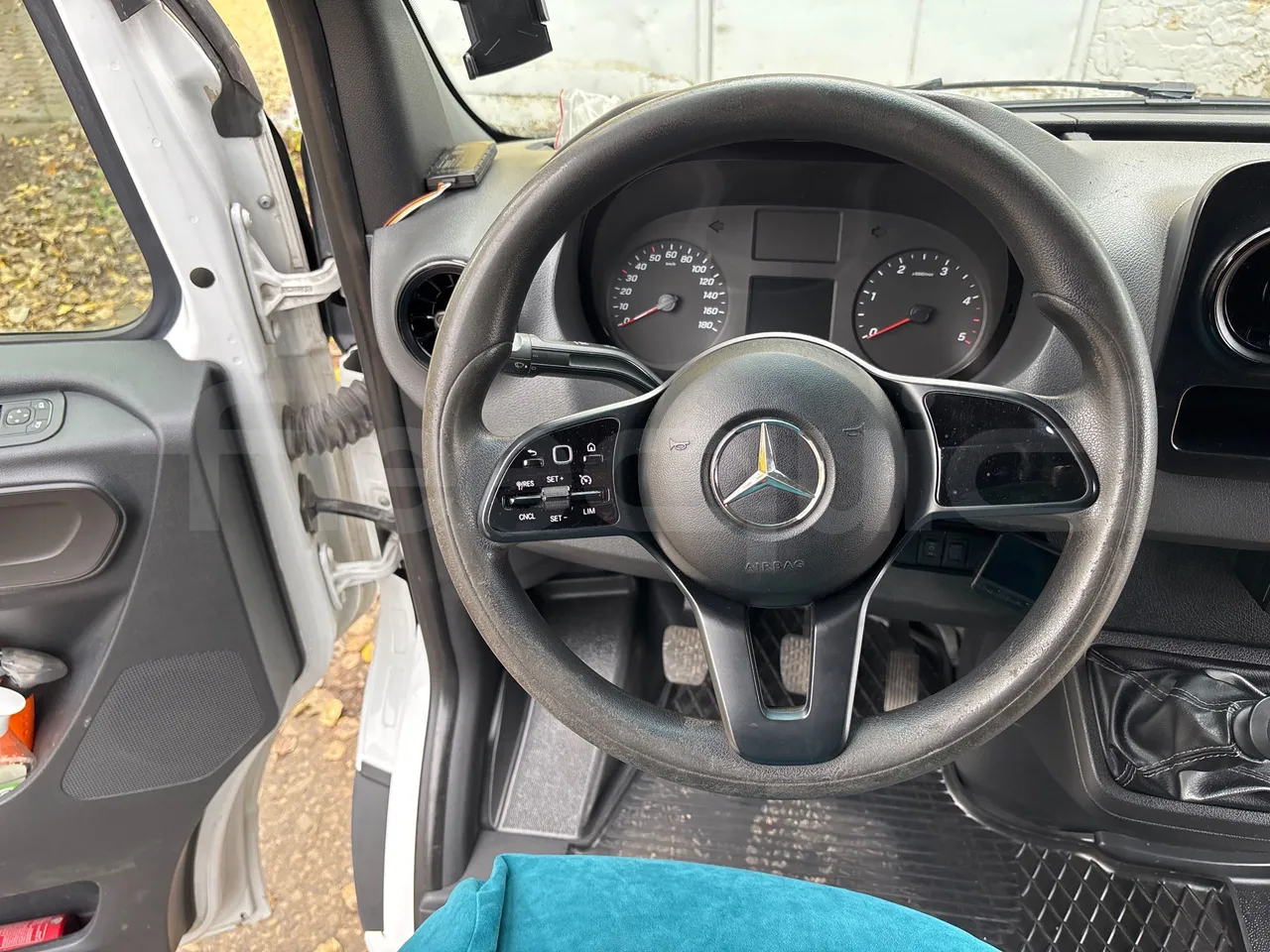 Mercedes-Benz Sprinter Mercus - Euro6 - 120kW -  6.961mt - steering wheel photo