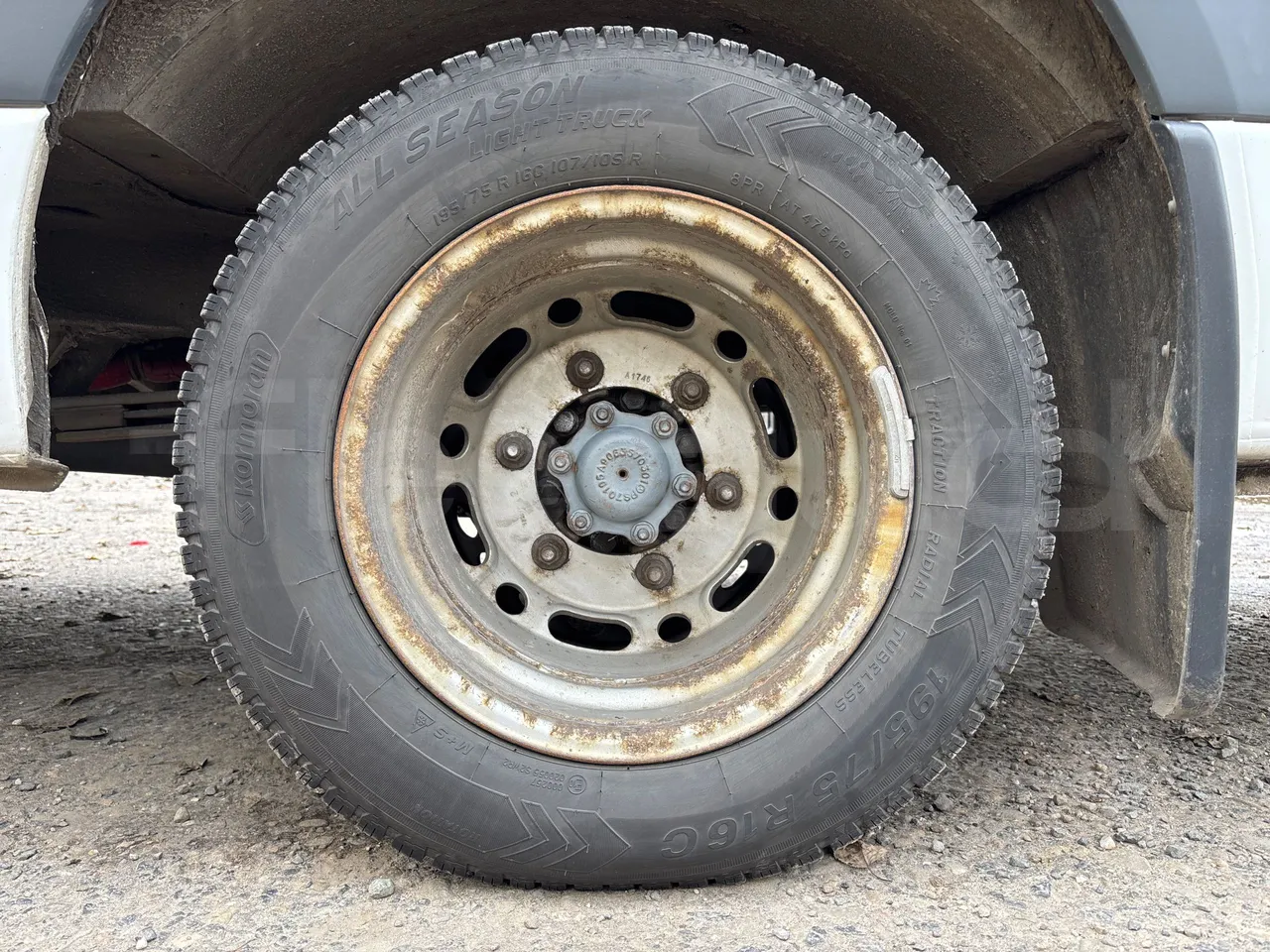 Mercedes-Benz Sprinter Mercus - Euro6 - 120kW -  6.961mt - rear left tire photo