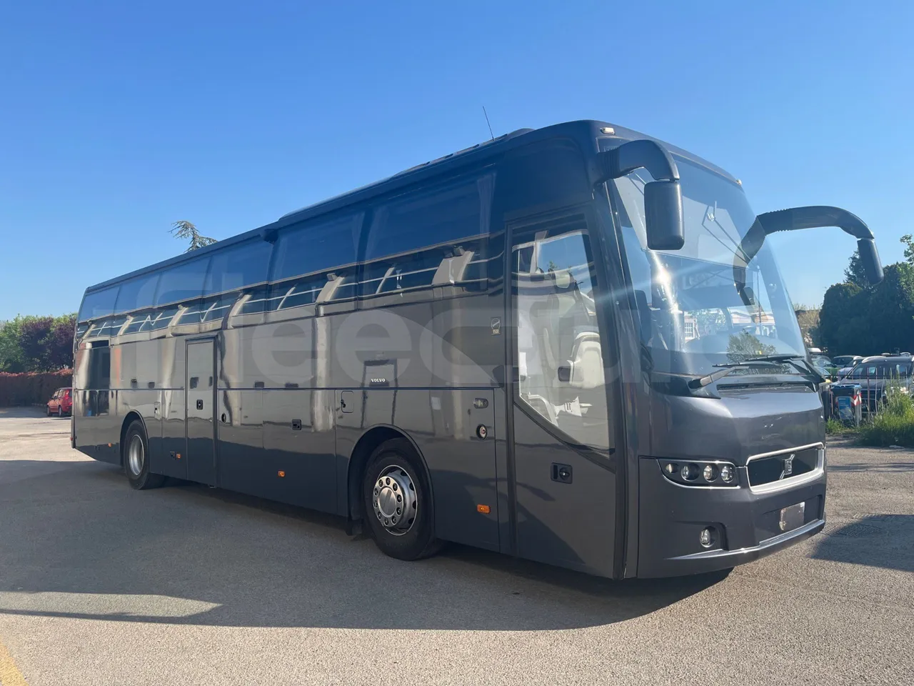 Volvo 9500 B4SC - EUR6 - 286kW - 12.290m - 3/4 front right doors
