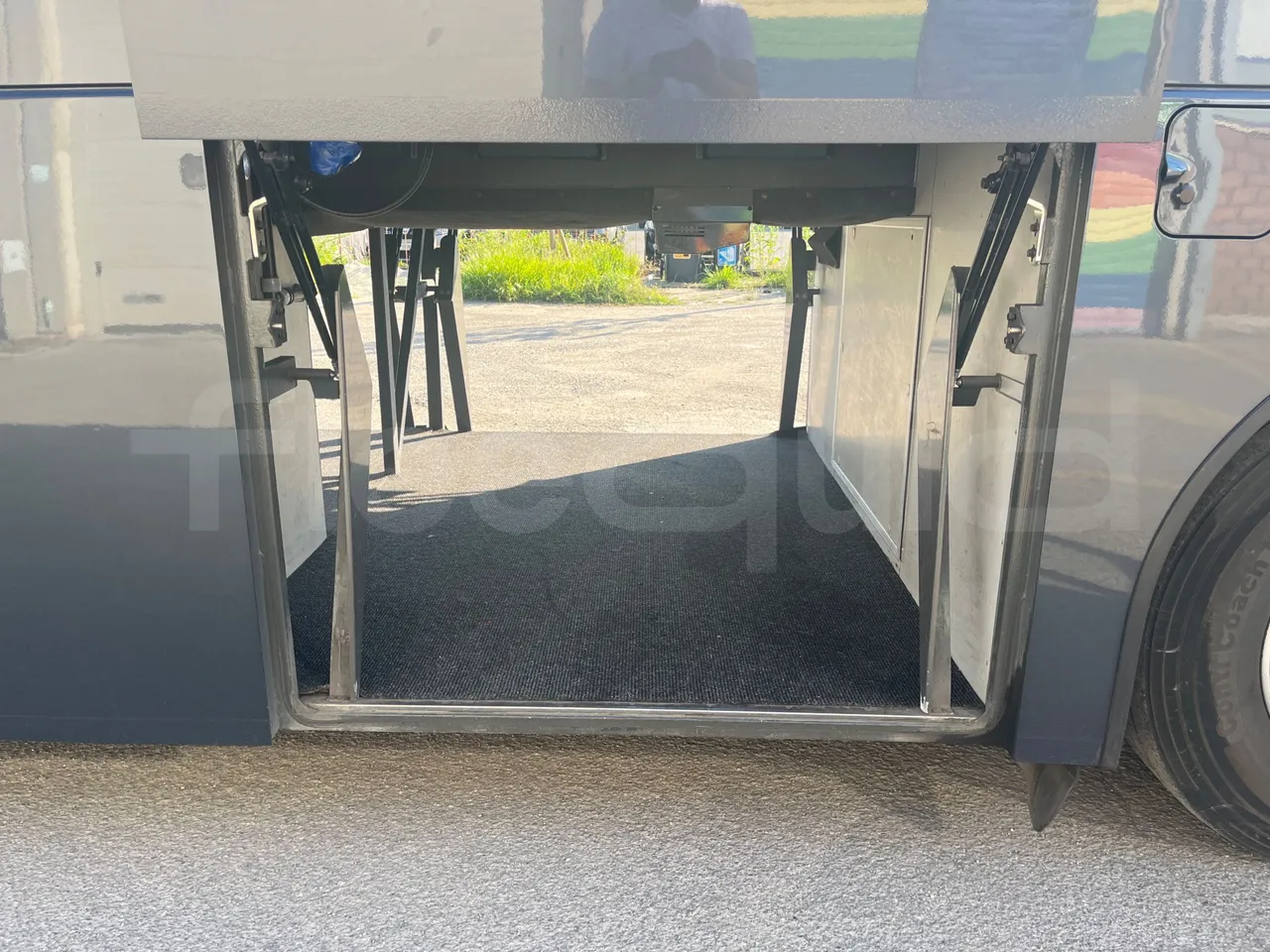 Volvo 9500 B4SC - EUR6 - 286kW - 12.290m - external compartments photo