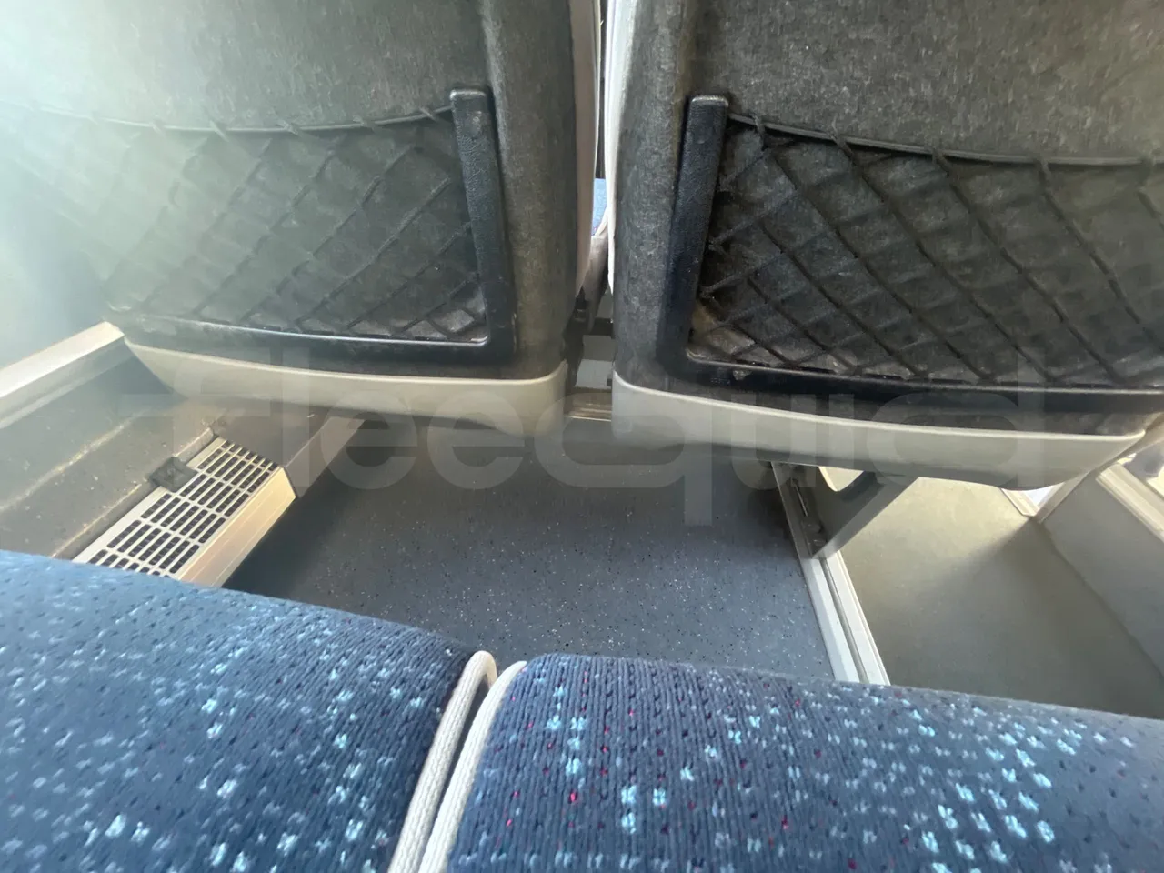 Volvo 9500 B4SC - EUR6 - 286kW - 12.290m - footrest detail photo