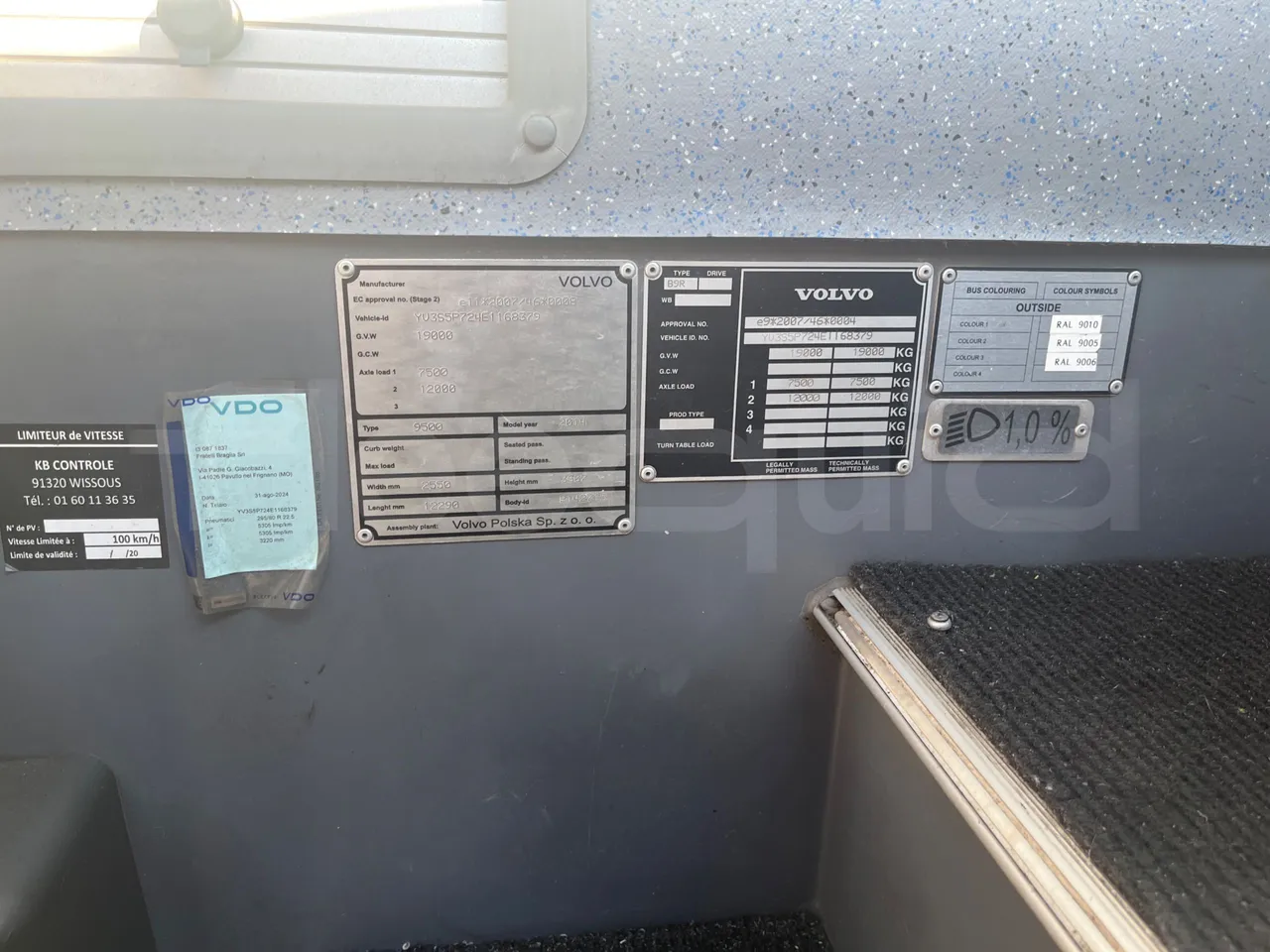 Volvo 9500 B4SC - EUR6 - 286kW - 12.290m - vehicle plate photo