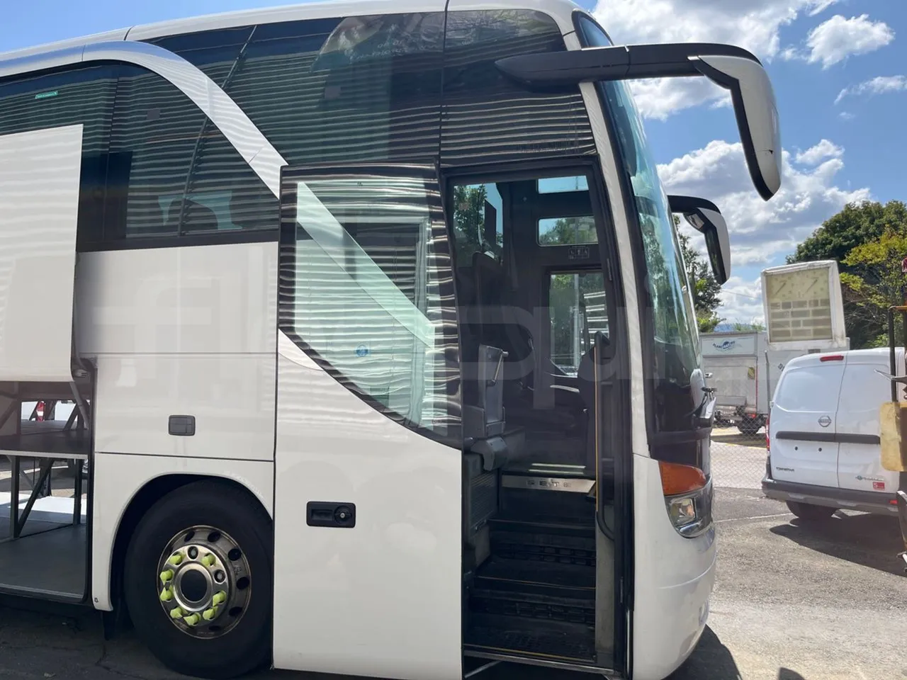 Setra S 417 S417 HDH/ Euro 4 - 350 Kw - 13,85 Mt - front door 1 open