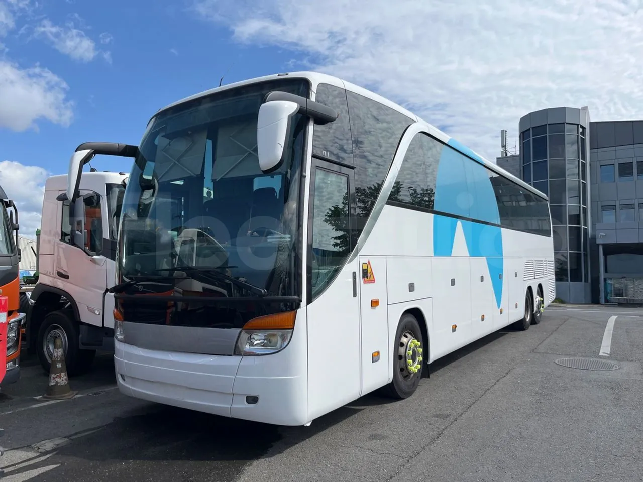 Setra S 417 S417 HDH/ Euro 4 - 350 Kw - 13,85 Mt - 3/4 front left (mandatory for bus to scrap)