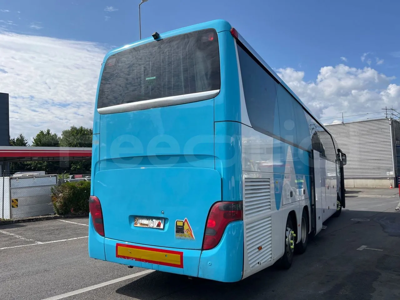 Setra S 417 S417 HDH/ Euro 4 - 350 Kw - 13,85 Mt - 3/4 right rear doors open