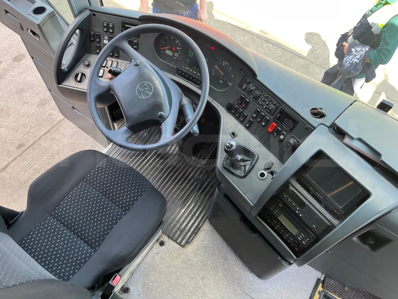 Setra S 417 S417 HDH/ Euro 4 - 350 Kw - 13,85 Mt - buttons panels on (mandatory for bus to scrap)