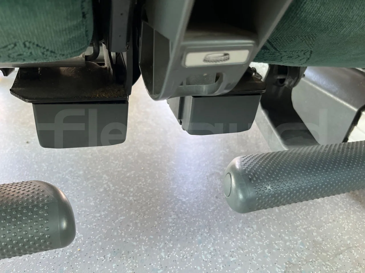 Setra S 417 S417 HDH/ Euro 4 - 350 Kw - 13,85 Mt - usb charging detail