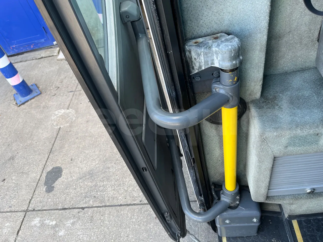 Setra S 417 S417 HDH/ Euro 4 - 350 Kw - 13,85 Mt - door mechanism photo